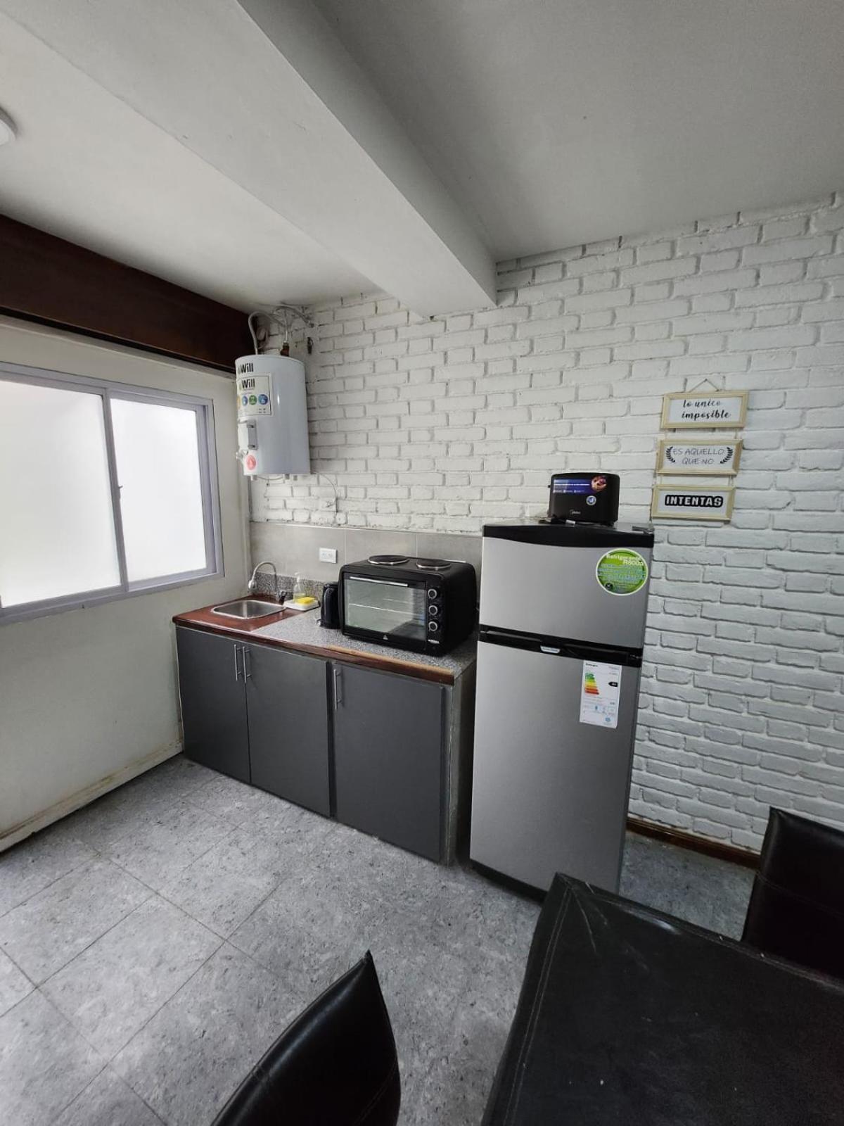 Departamento Ubicadisimo Calle Chile Con Estacionamiento Incluido Capital Mendoza 2 Lägenhet Exteriör bild