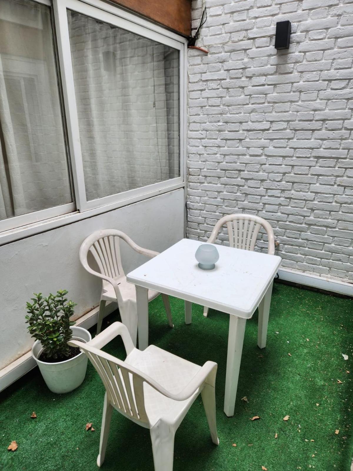 Departamento Ubicadisimo Calle Chile Con Estacionamiento Incluido Capital Mendoza 2 Lägenhet Exteriör bild