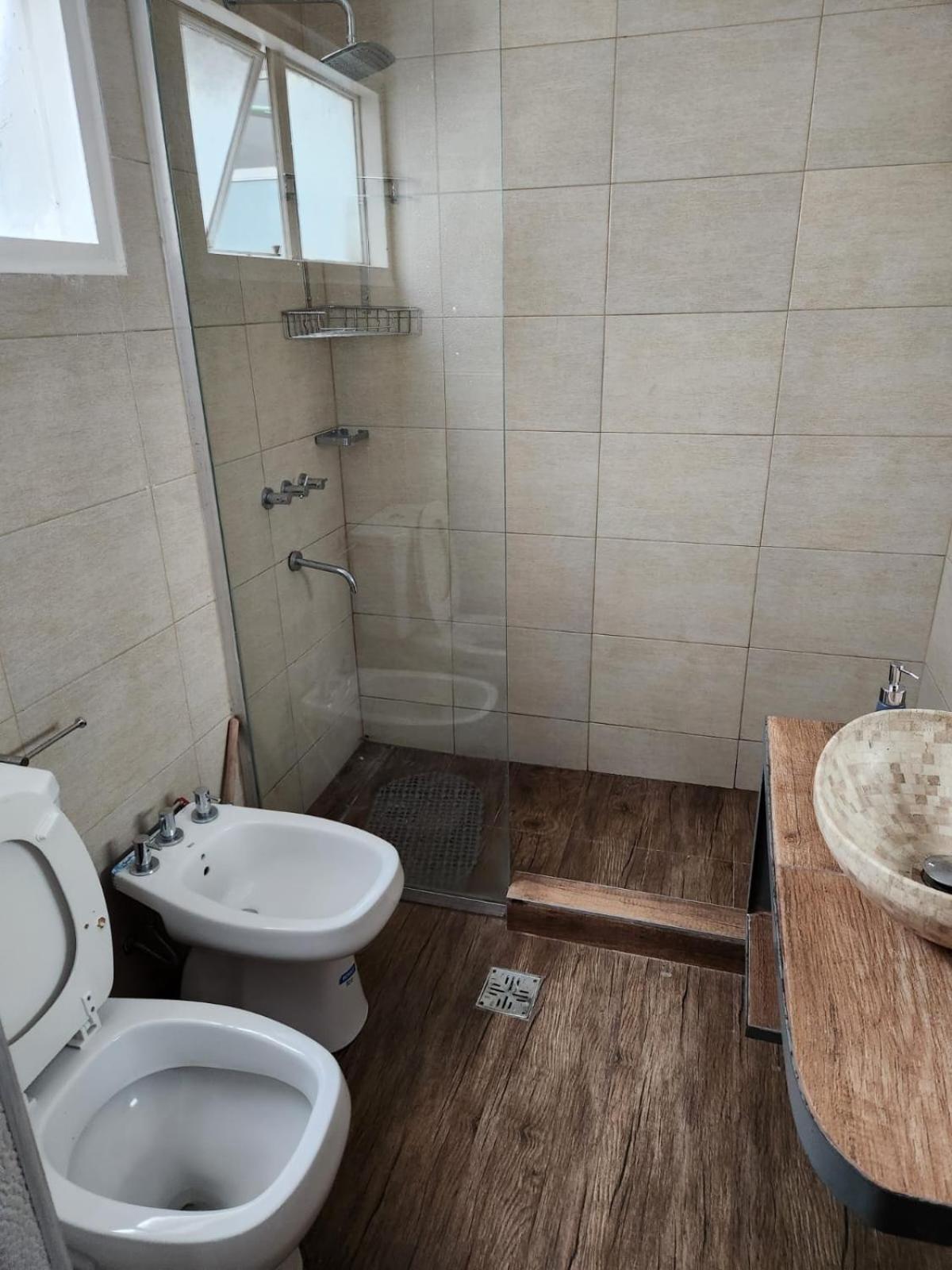 Departamento Ubicadisimo Calle Chile Con Estacionamiento Incluido Capital Mendoza 2 Lägenhet Exteriör bild